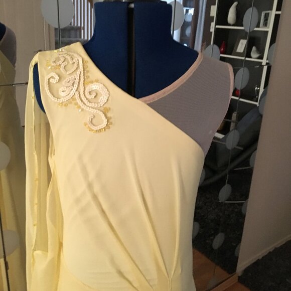 Light yellow lyrical dress - Picture 4 of 5